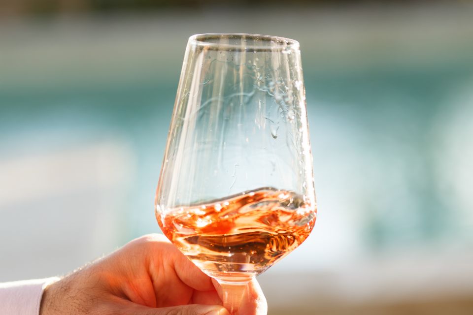 The Truth About Wine Legs - What Do Those Streaks Mean